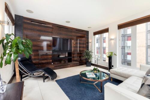 Luxury 2 bedroom Mews House in Knightsbridge