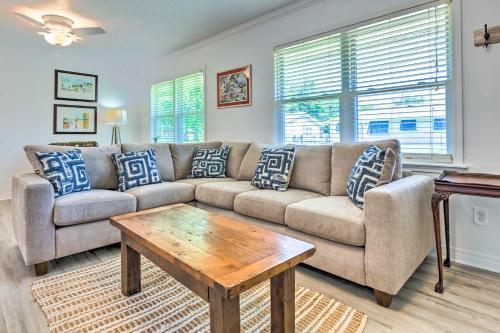 Charming Bay St Louis Home - 1 Mi to Beach! photo 3