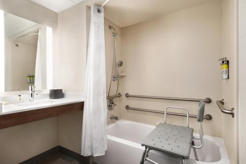 Holiday Inn Florence, an IHG Hotel in Florence, USA