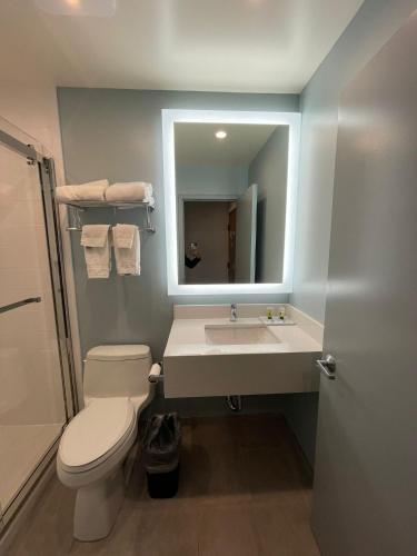 112 Motel - image 11