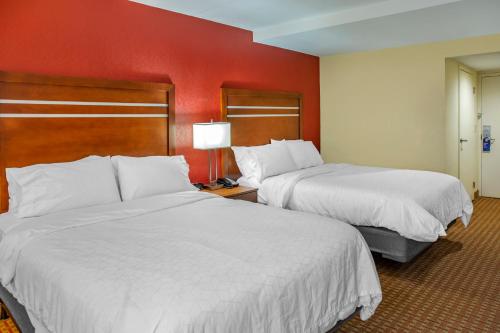 1 queen bed