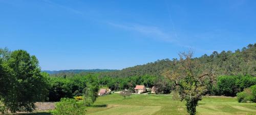 La Clé des champs, Le Domaine de Brugal