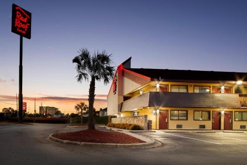 Red Roof Inn Columbia East - Fort Jackson - image 2
