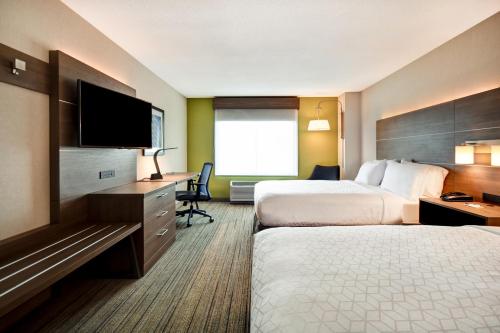 Holiday Inn Express Newport North - Middletown, an IHG Hotel