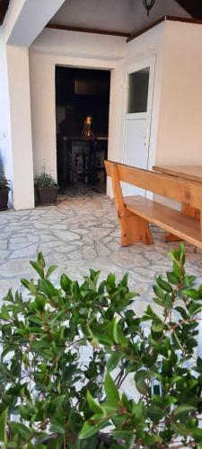 สระว่ายน้ำ, Apartment Elena in กาโลวัซ