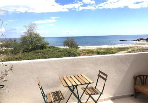 Superbe studio front de mer - Pieds dans l’eau - Location saisonnière - Linguizzetta