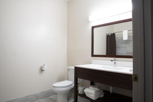 BlissPoint Inn & Suites Marion in Marion, USA