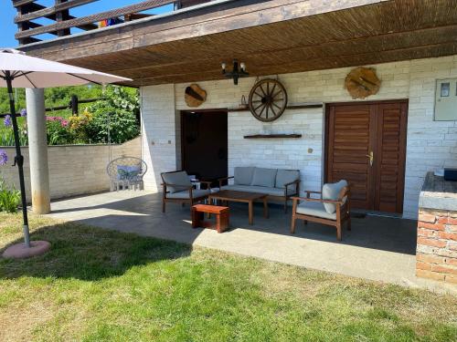 Balkons/terase, House for rent Mrežnica (House for rent Mreznica) in Galović Selo