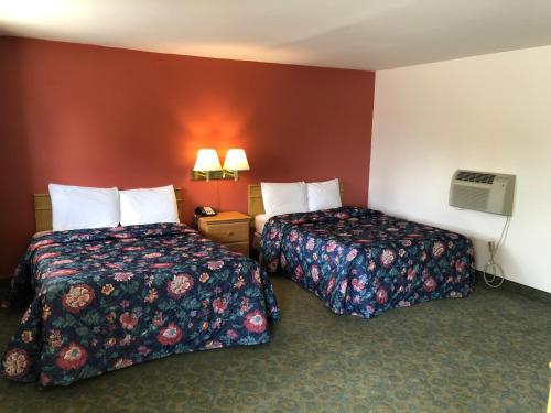 DEEPWELL MOTEL in Owego, USA
