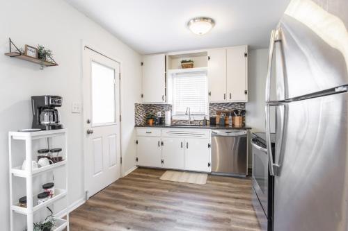 3 Bedrooms House in Waldo Kansas City in 南堪薩斯城