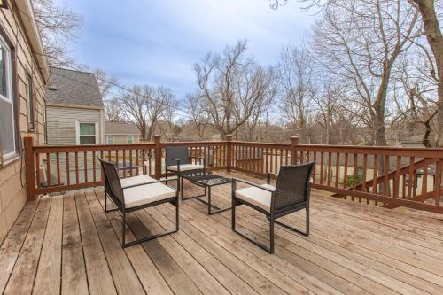 陽台/露台, 3 Bedrooms House in Waldo Kansas City in 南堪薩斯城