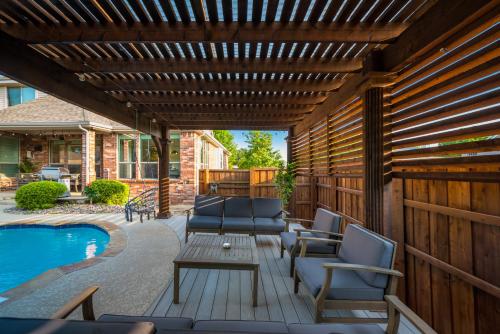 Pool house with hot tub and cinema