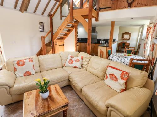 The Long Barn Haverfordwest - image 8