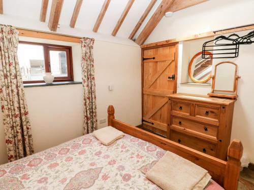 The Long Barn Haverfordwest - image 7