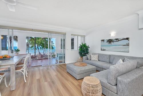 Alassio Beachfront Apartment 201 Palm Cove