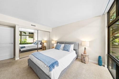 HEAVENLY SUNSET MARINA VIEW 3BD/2BH IN MDR/VENICE in Los Angeles, USA