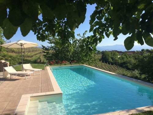 Villa In The Langhe With Park, Pool Spa gîte à louer Mondovì