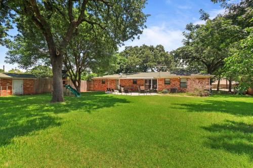 Summer Deal! Texas Rival Home in Fort Worth near Keller, Globe Life, AT&T
