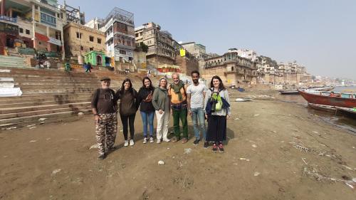 MONALISA HOSTEL – Varanasi, VA