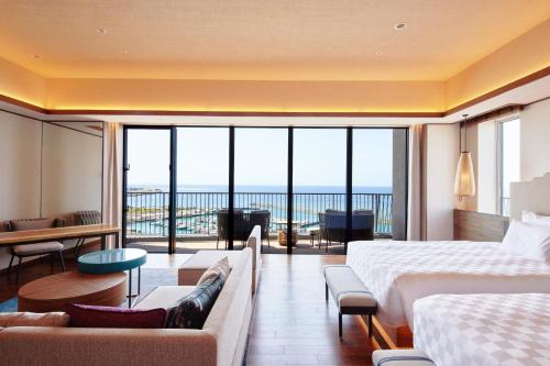 balkon/terasa, OKINAWA PRINCE HOTEL OCEAN VIEW GINOWAN in Okinawa Main island