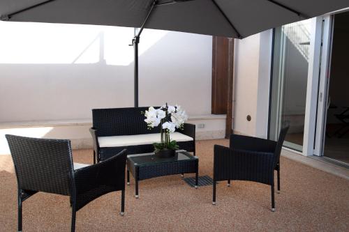 卡拉拉 Villino Micol camere a due passi dal mare 4星级 酒店 泳池