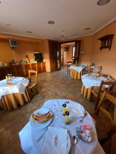 Hotel Hostería de Monzón (Hotel Hosteria de Monzon) in 索里亞
