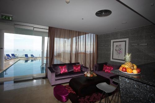 Hotel Apartamentos Baia Brava - 바/라운지