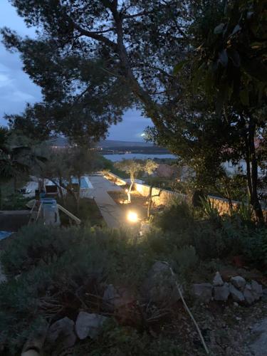 Lili Apartments, Sv Dunata 18 5