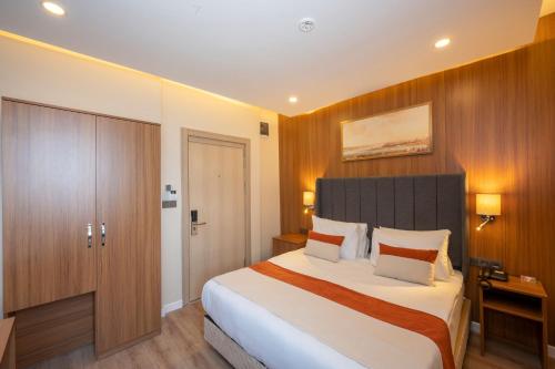 Double Room image 1
