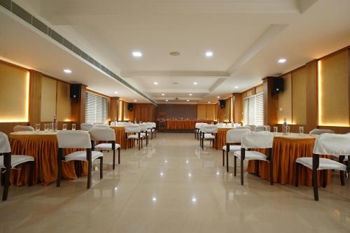 TGR SUITES – Cochin, NE
