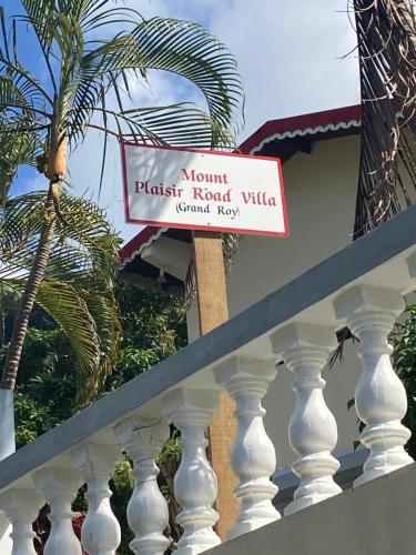 2 Bed Villa - Sleeps 4 - Sea View & 10min to Beach, Mount Nesbit (foto 6)