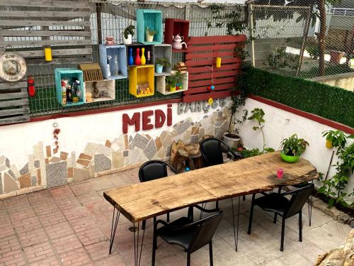 Oprema, Medi Apart OteL in Cumhuriyet