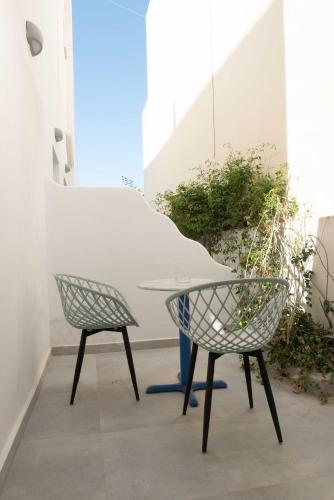 Cyclades Hotel - image 10