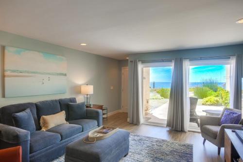 Oceanfront Gem - Beach Retreat In Solana Beach Condo - image 2