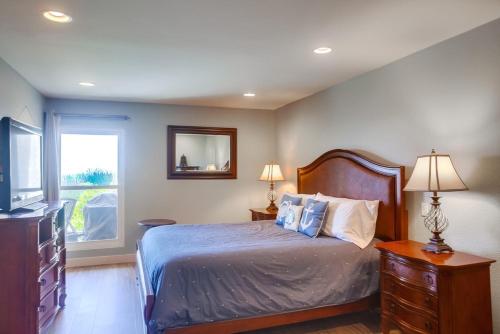 Oceanfront Gem - Beach Retreat In Solana Beach Condo - image 12