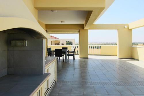 Balcony/terrace, Seaside Luxury Flat Pervolia in Perivolia