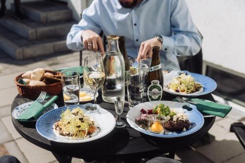 Їжа та напої, Hotel Lidenlund in Лемвіг