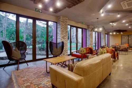 Centre de negocis, 26° South Bush Boho Hotel in Krugersdorp