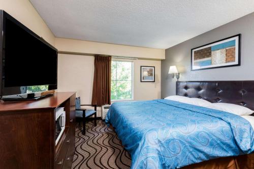 Super 8 by Wyndham Mars/Cranberry/Pittsburgh Area