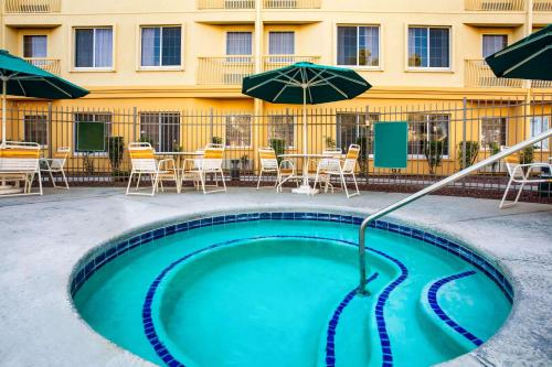 La Quinta Inn & Suites by Wyndham Tucson Airport