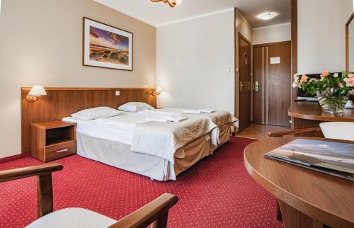 2 twin beds