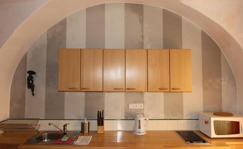 1 Bed Flat - Sleeps 3 - Pets - Wifi, Praha (fotografie 4)
