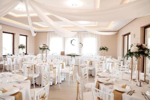 Banquet hall, Aurora Rendezvenyterem & Szallas in Jászberény