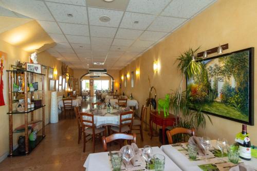 LOGIS Le CANTAREL in อ็องเดอโล-บล็องช์วีล