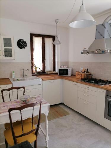 La casa nel borgo gîte à louer Levigliani