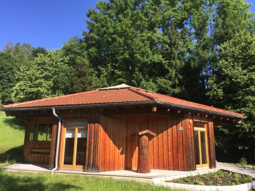 Iekārtas, Haus Beate, FeWo im Bienenparadies in Kirchberg im Wald