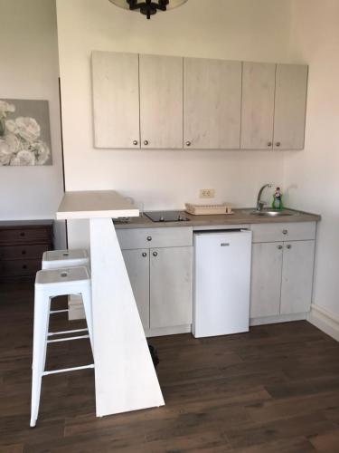 Studio Apartment room in Azur Apartments
