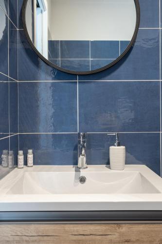 Double Room with Private Bathroom image 1