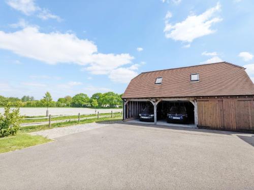Carthagena, Birdham - New Barn
