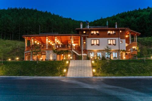 B&B Simitli - Alpine Garden Hotel (Trayanovi Dvori) - Bed and Breakfast Simitli